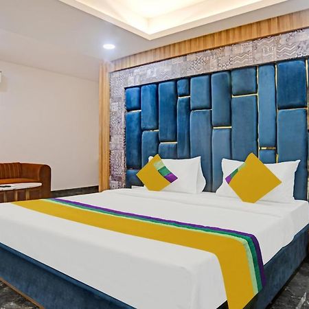 Itsy Hotels Phoenix Індаур Екстер'єр фото